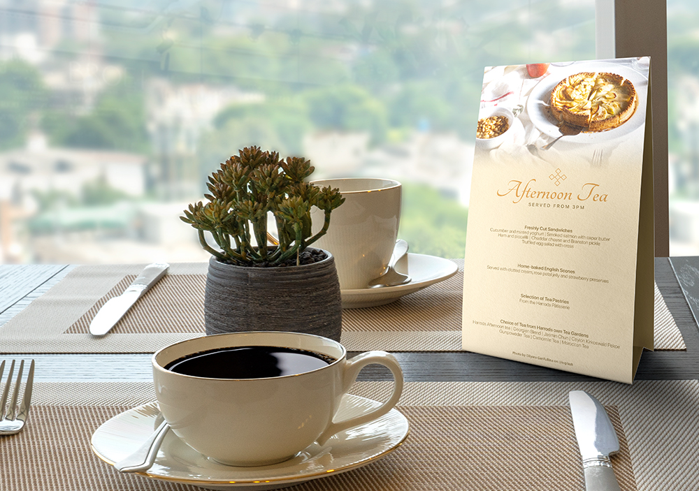free table tent card mockup